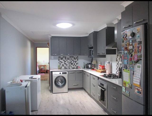 5 BEDROOM HOUSE FOR SALE IN DANA BAY